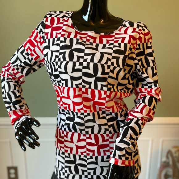 Kenneth Cole Geometric Shape Top - Picture 8 of 12